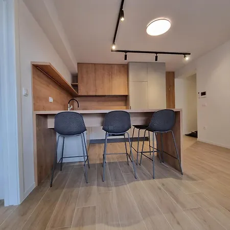 Apartment Dora With Private Parking Zadar
