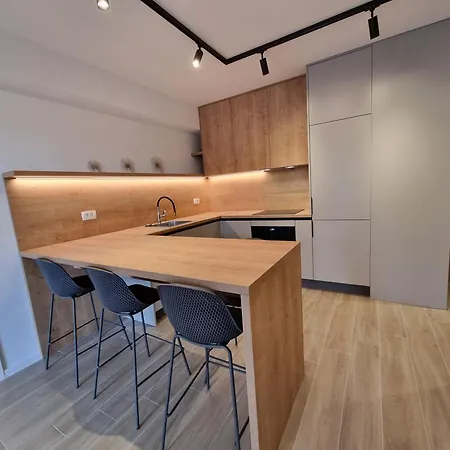 Dora With Private Parking * Zadar