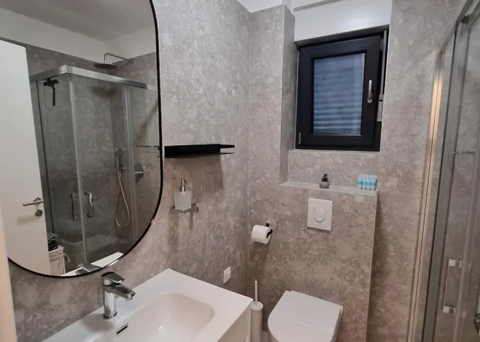 Dora With Private Parking